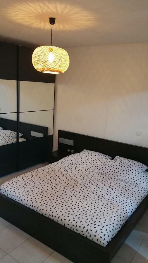 Apt 50M2 Avec Balcon Tout Equipe Proche D'Avignon Lejlighed Pernes-les-Fontaines Eksteriør billede